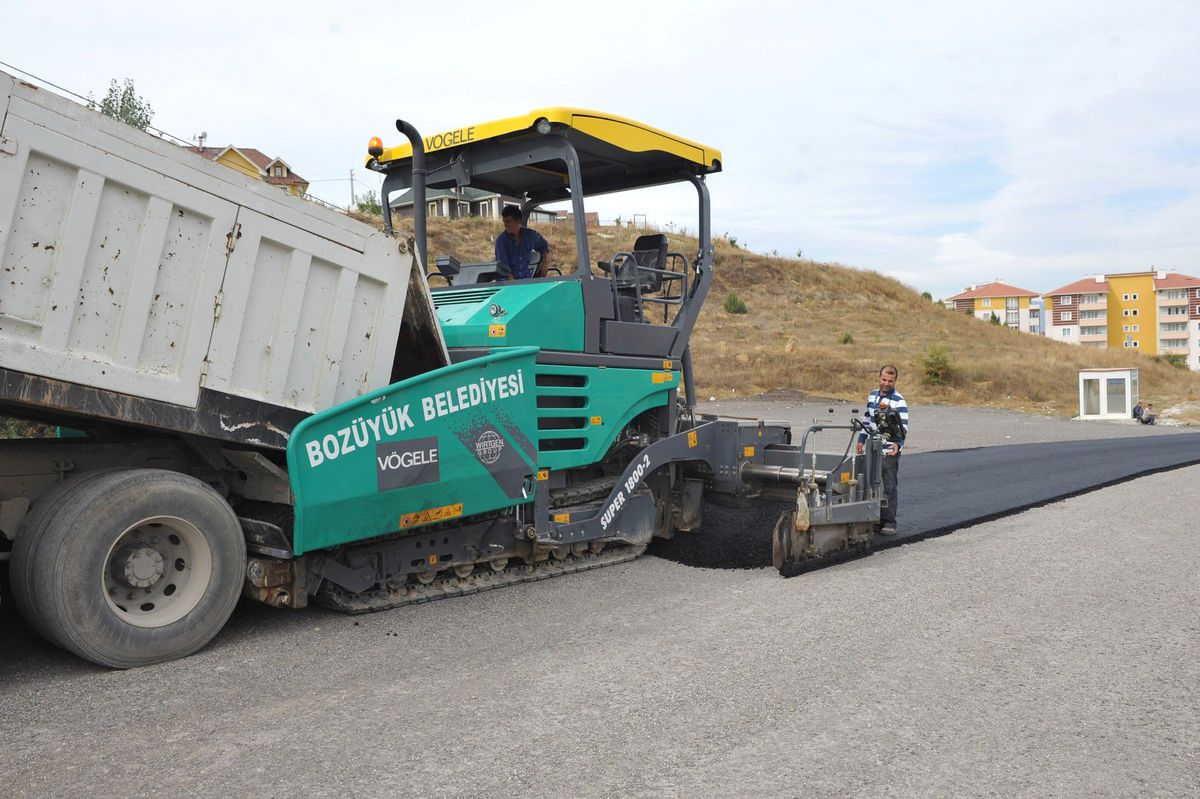 Yeşilkent Mahallesi\'ne Asfalt