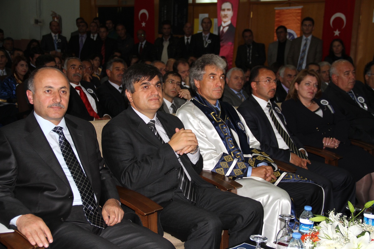 YÖK Başkanı Çetinsaya\'dan "Yeni YÖK Yasası" Açıklaması