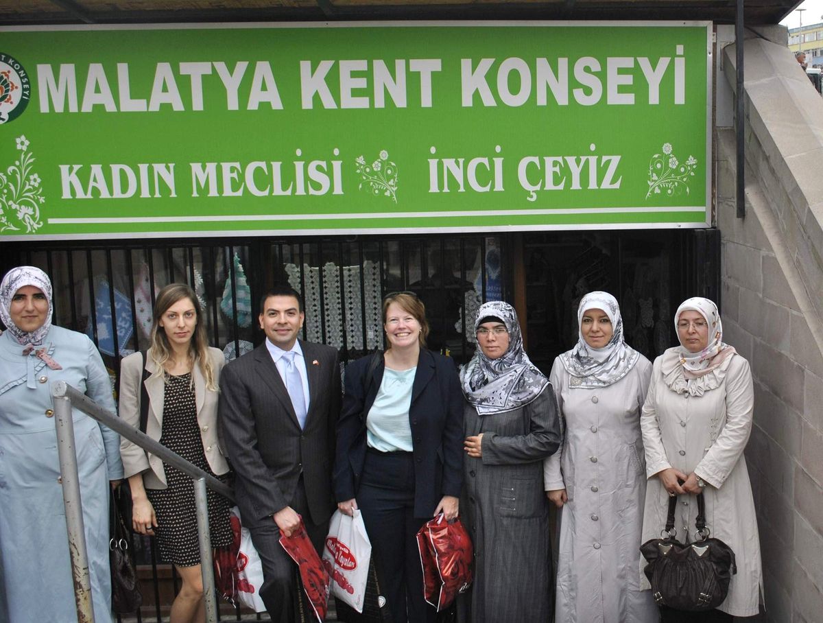 Abda Konsolosu Espinoza\'nın El İşi Merakı