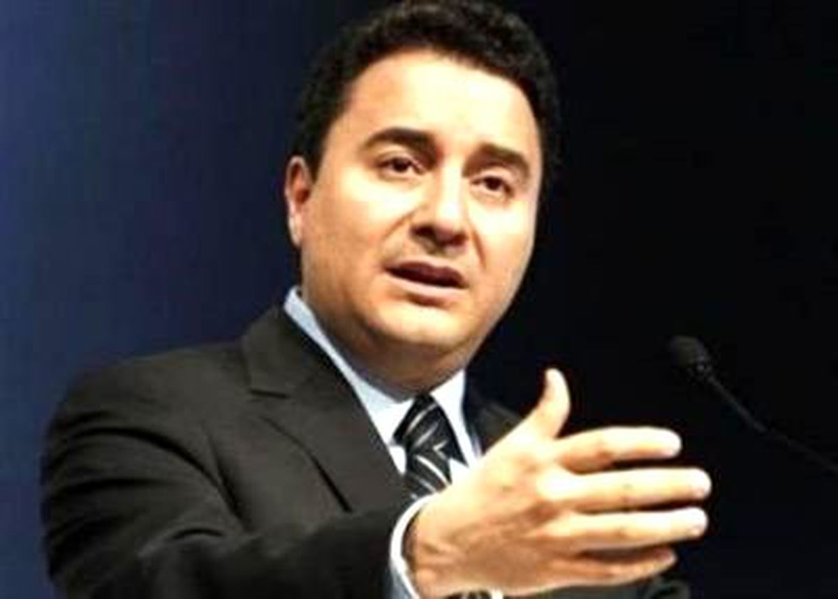 Babacan Askerliğin Bitmesini Bekliyor