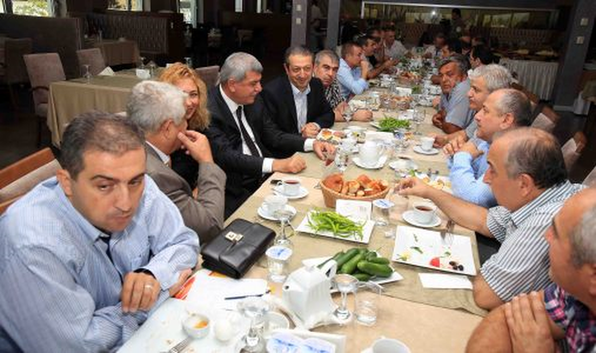 Başkan Eski Öğrencileriyle Buluştu