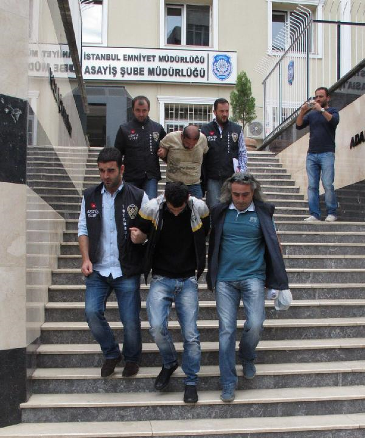 Çaldıktan 4 Dakika Sonra Yakalandılar