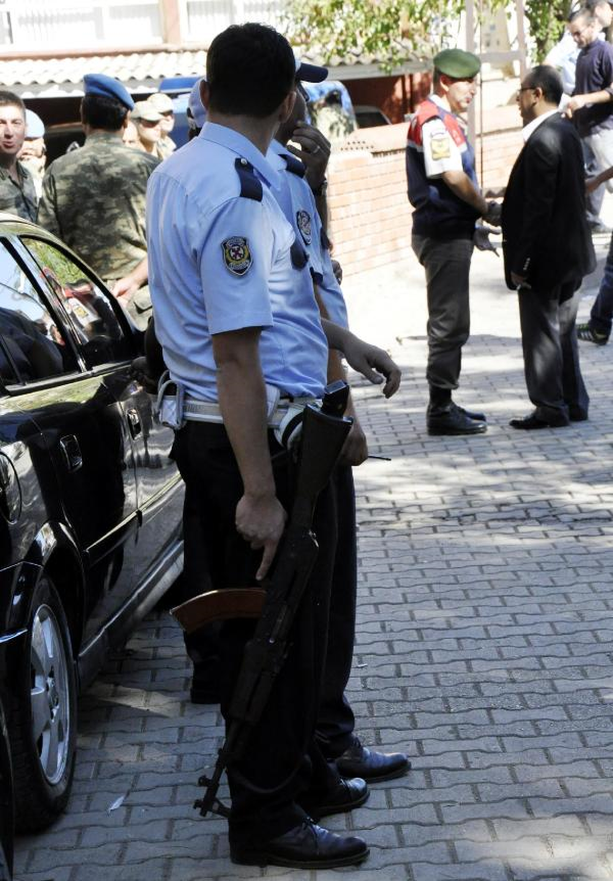 Cinayet Davası Öncesi Adliye Önünde Kavga: 5 Gözaltı