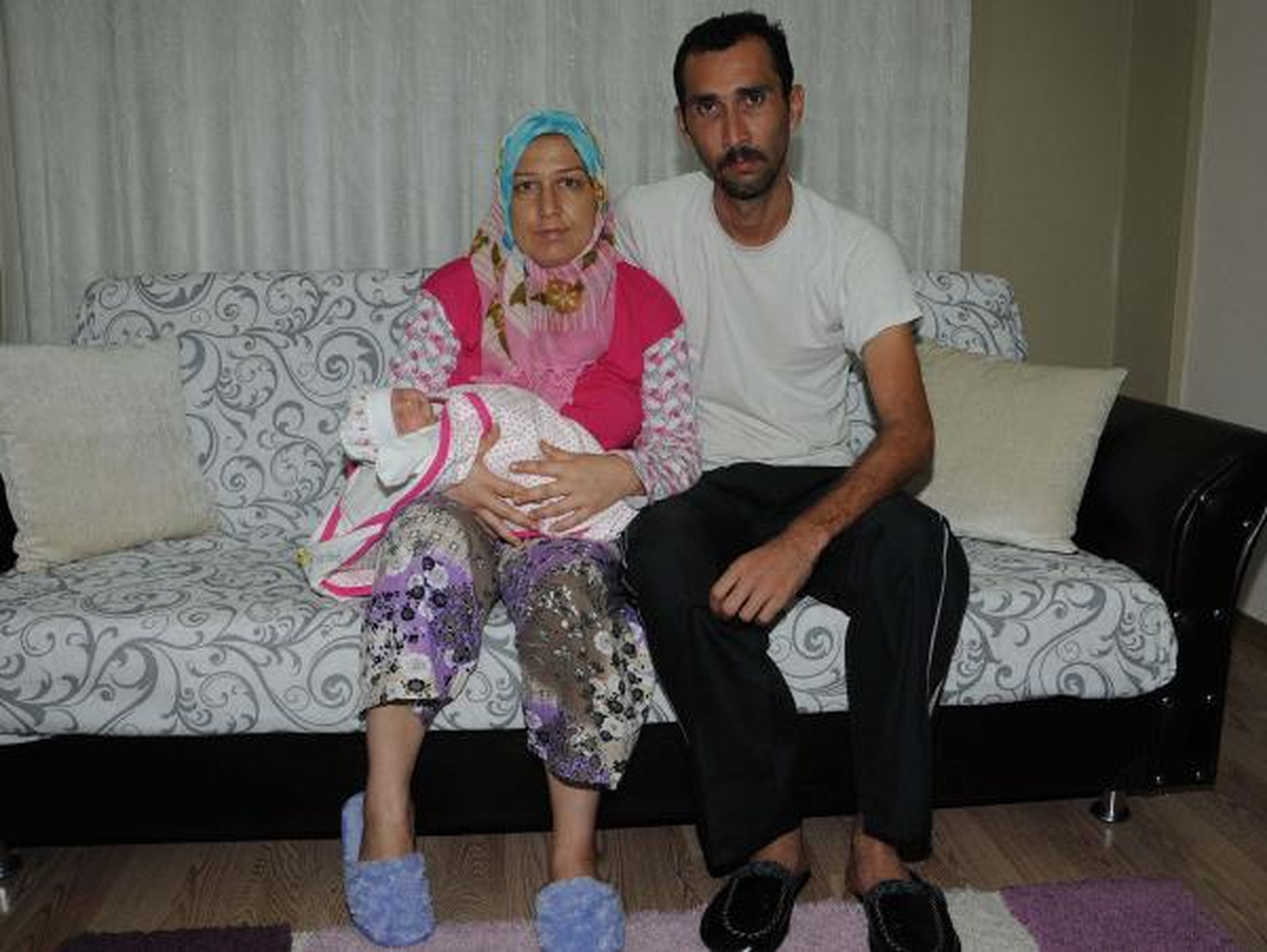 İşsiz Ailenin Bebek Sevinci