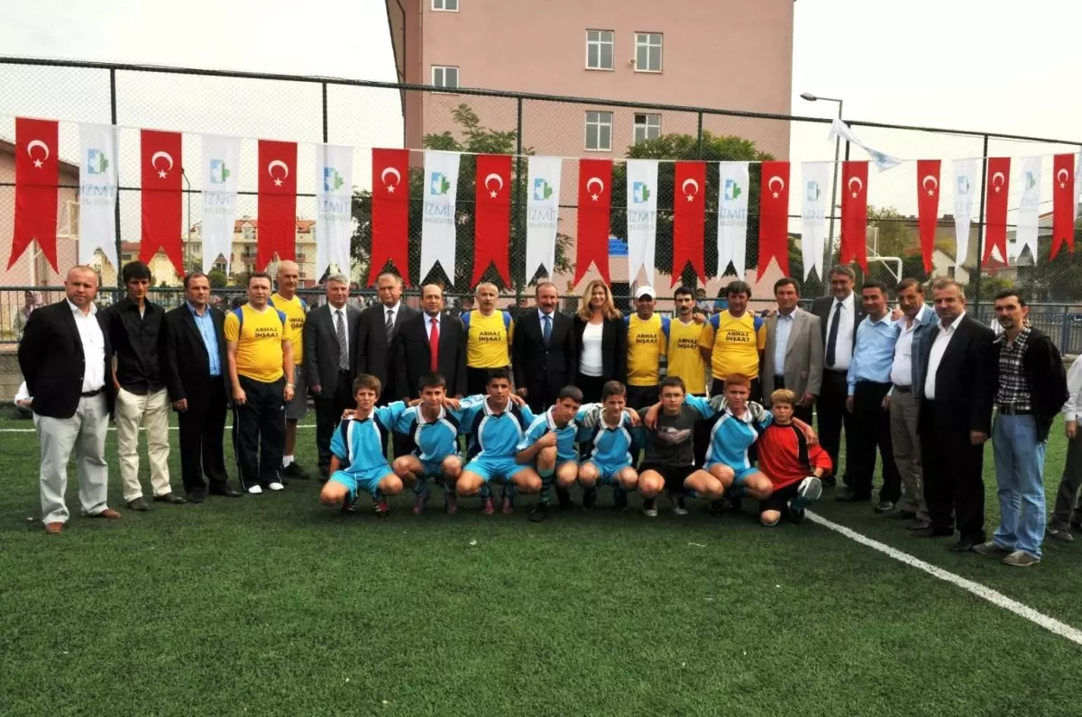 İzmit Belediyesi'nden Yenışehirspor'a Tesis