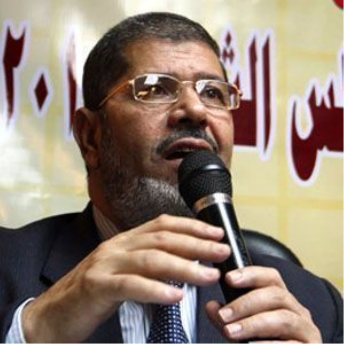 Mursi Başsavcıyı Görevden Aldı