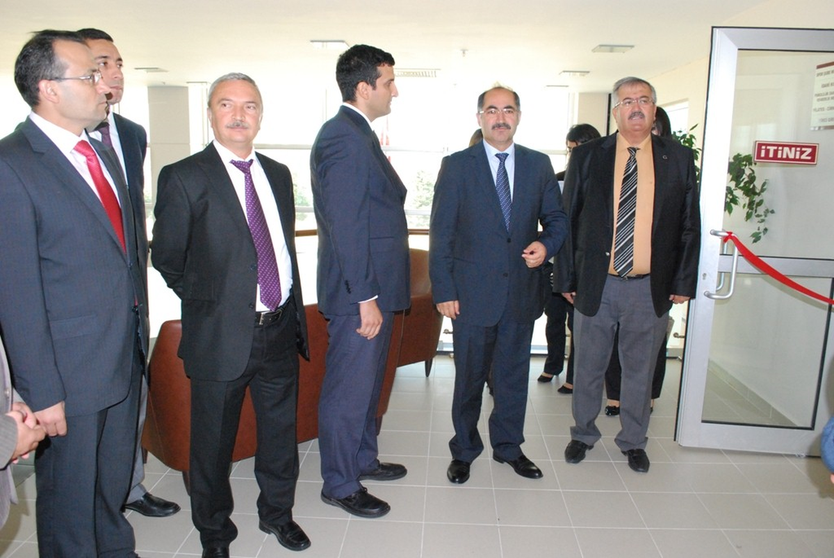 Nkü'de Rehberlik ve Psikolojik Danışma Merkezi Açıldı