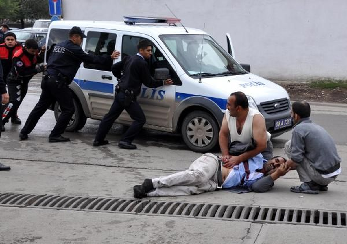 Sivas\'ta Pompalı Tüfek Dehşeti