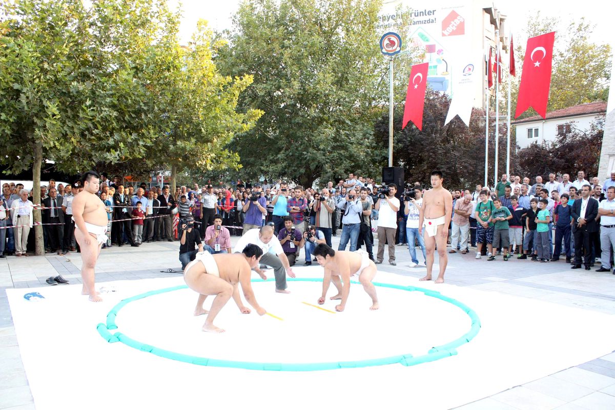 Sumocular Hem Eğlendirdi, Hem Utandırdı