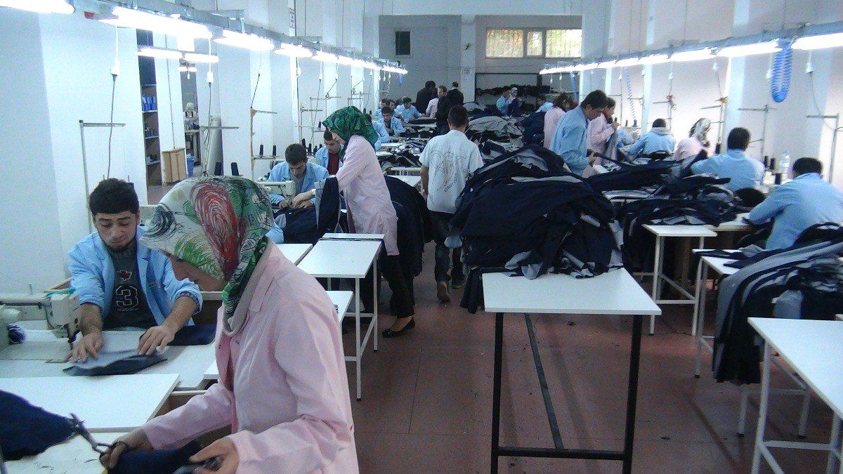 Tatvan\'dan 20 Ülkeye Eşofman İhraç Ediliyor