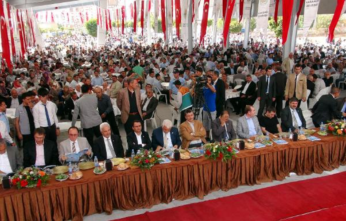 5 Bin Kişiye Kuru Fasulye Ziyafeti