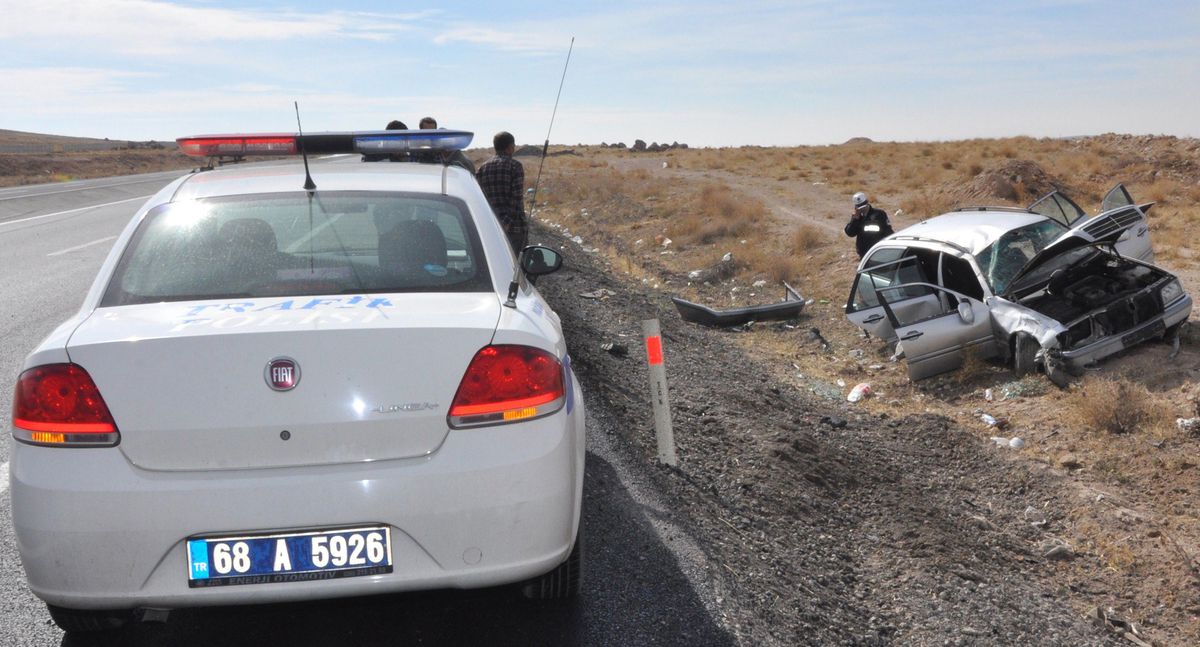 Aksaray\'da Trafik Kazası: 2 Yaralı