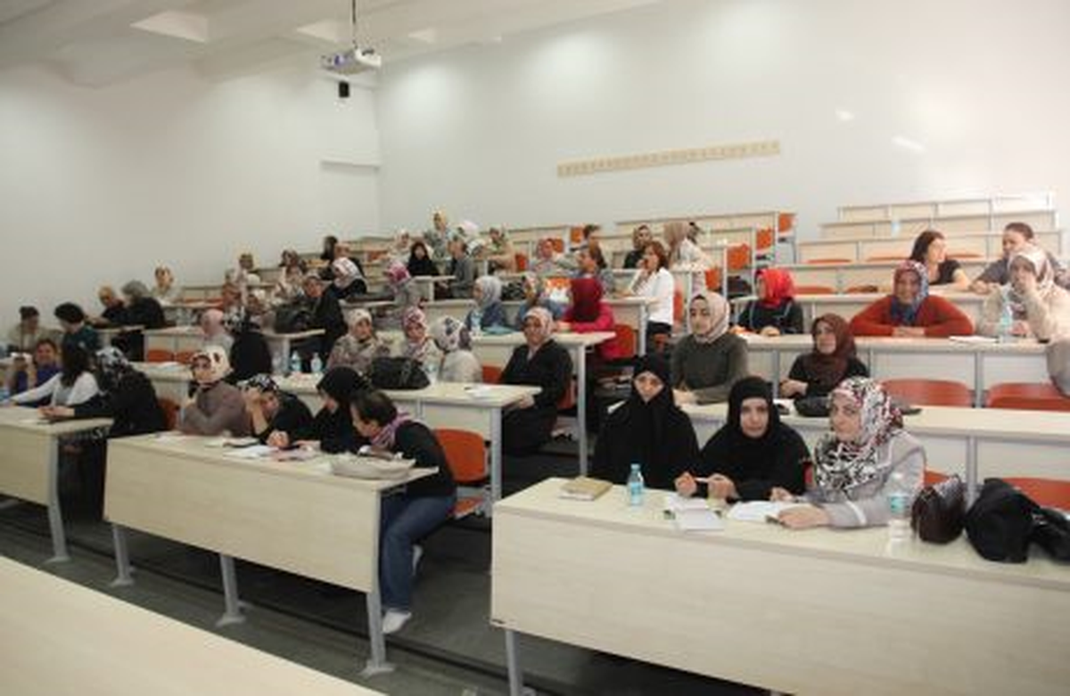 Anneler Ders Başı Yaptı