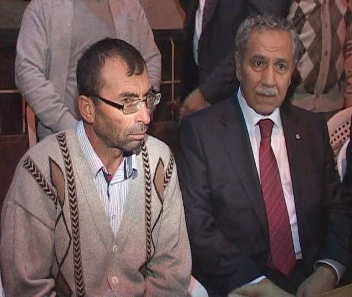 Arınç, Şehit Ailesini Ziyaret Etti