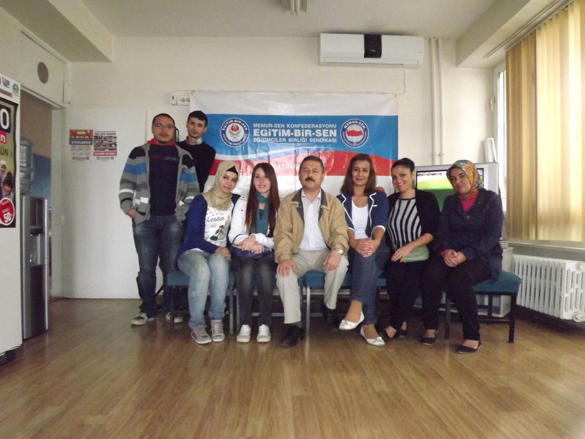 Ataması Yapılmayan Öğretmenler Eğitim-Bir-Sen\'i Ziyaret Etti