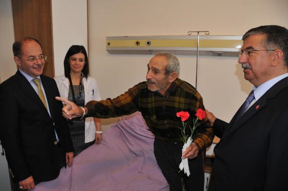 Bakan Yılmaz: Esad\'ı Halkına Zulmedene Kadar Destekledik