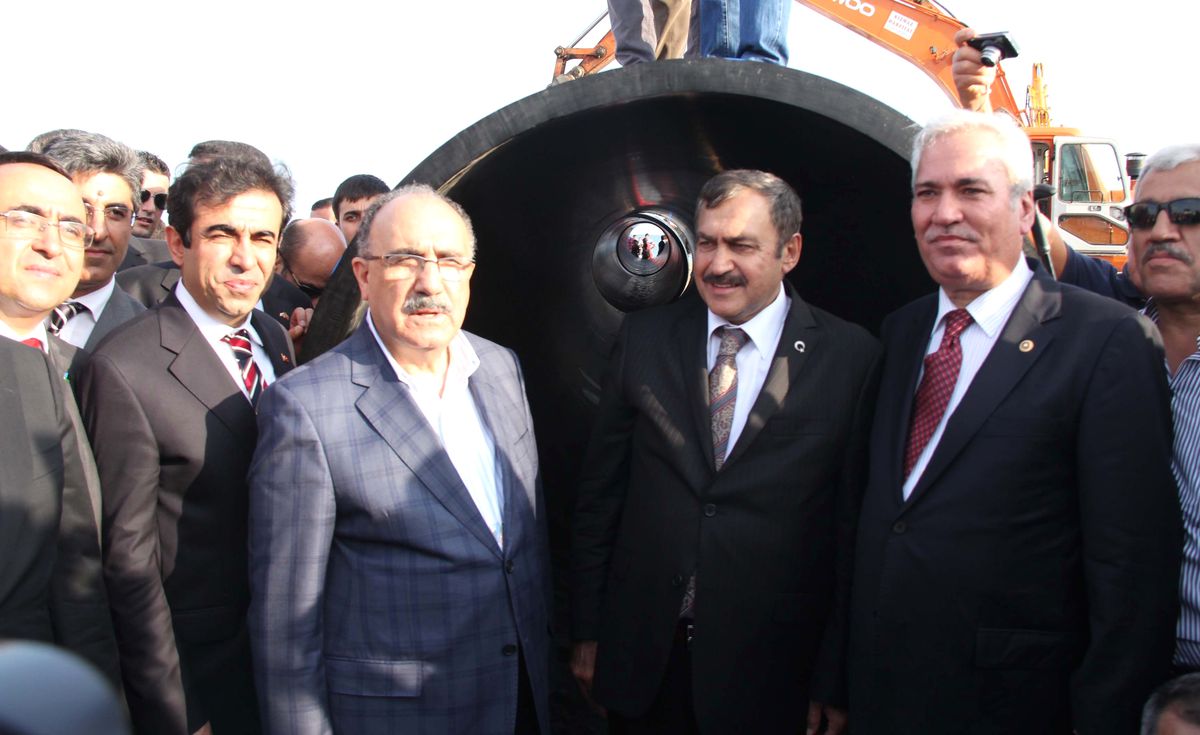 Başbakan Yardımcısı Beşir Atalay, KKTC Su Temin Projesi\'nin, Her Ne Kadar Kendini Türkiye\'den Uzak...