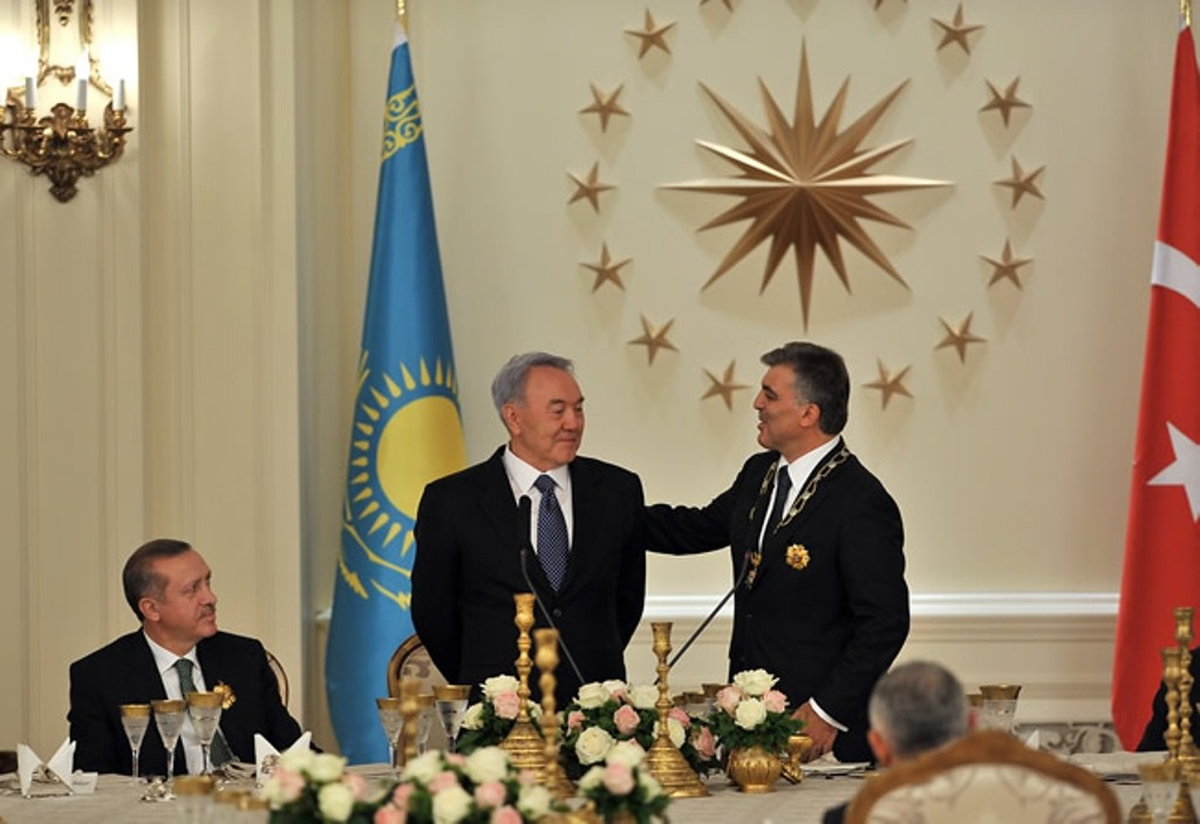Başkan Karaosmanoğlu, Köşk\'te Resmi Davete Katıldı