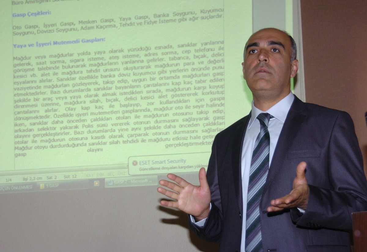 Bolu\'da PTT Çalışanlarına Dolandırıcılık Eğitimi Verildi