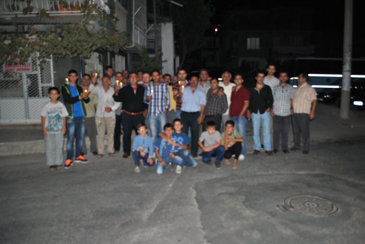 Buca Gediz\'de Karanlığa Gömülen Halk İsyan Etti
