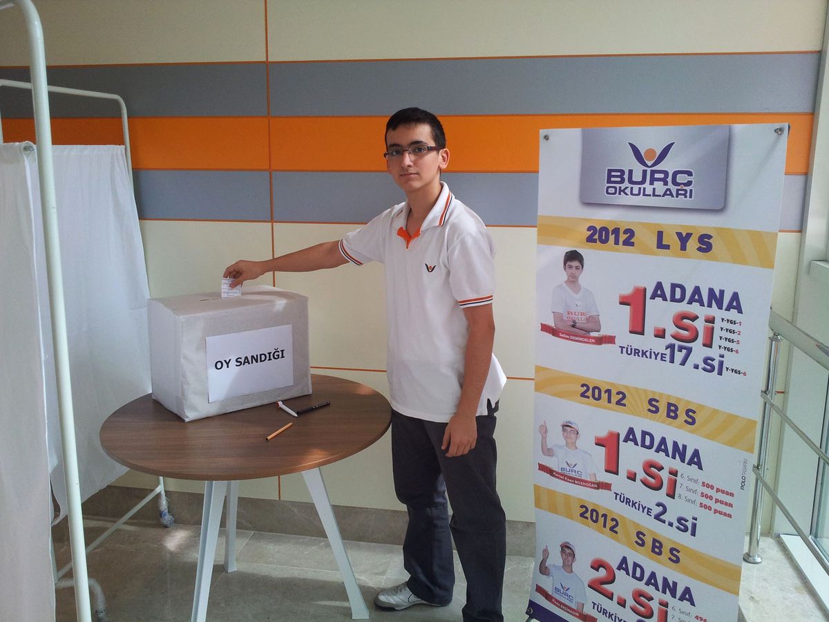 Burç Vural\'da "Demokrasi" Şöleni