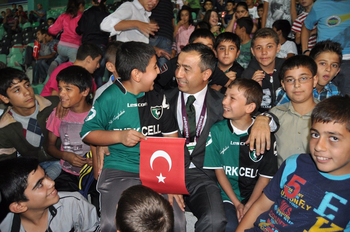 Denizli Polisinden Çocuklara Sürpriz
