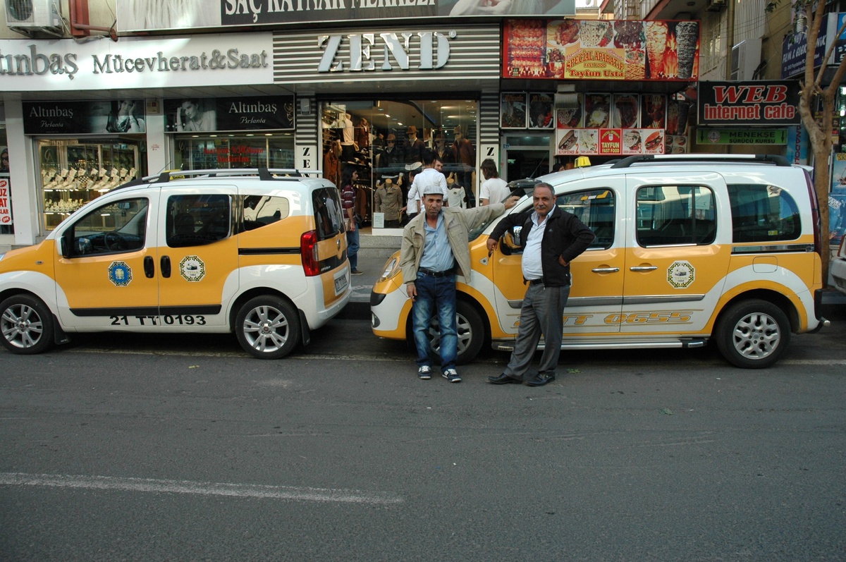 Diyarbakırlı Taksiciler Dolmuş Taksi Sistemi İstiyor