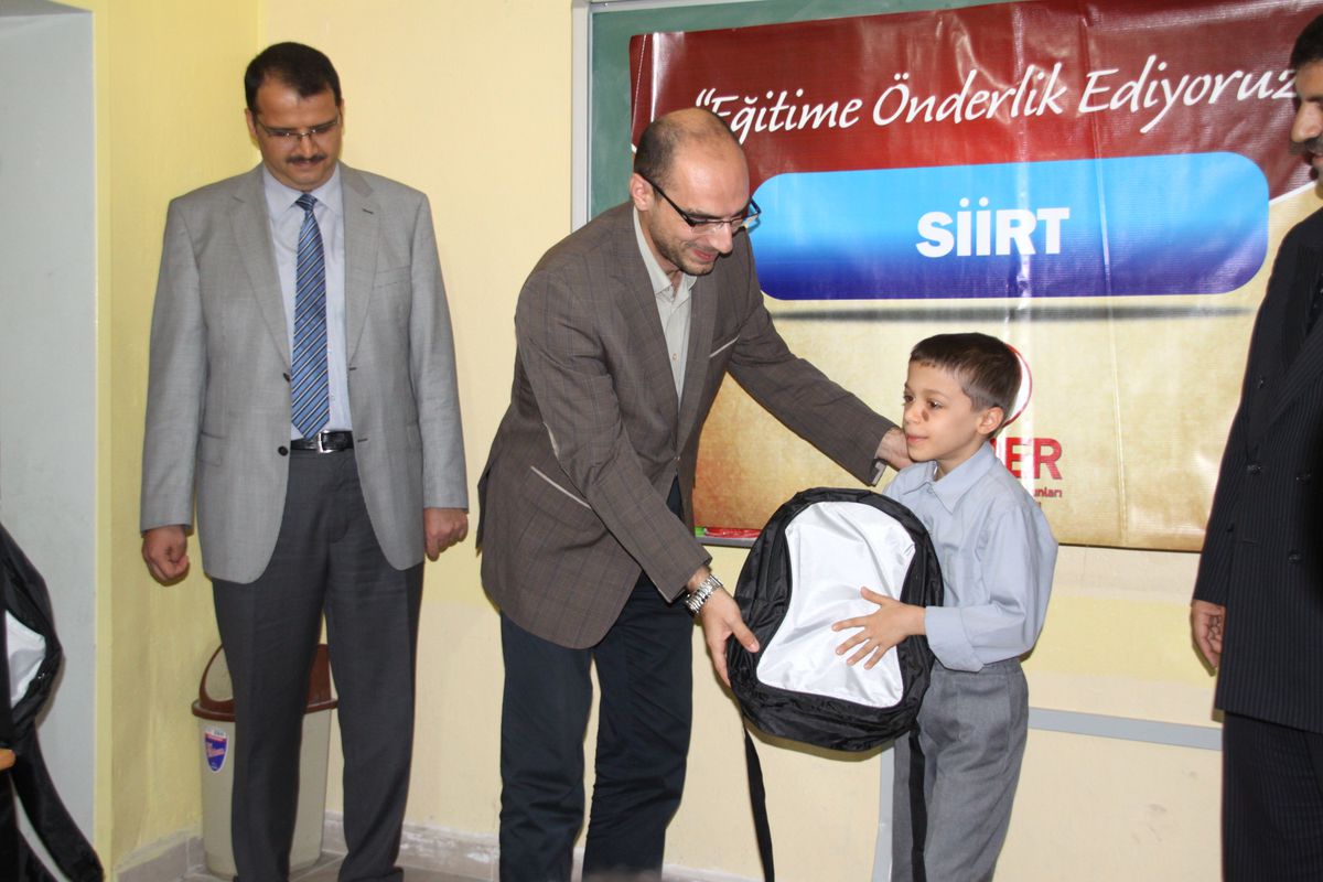 İmam Hatip Öğrencilerine Kırtasiye Yardımı