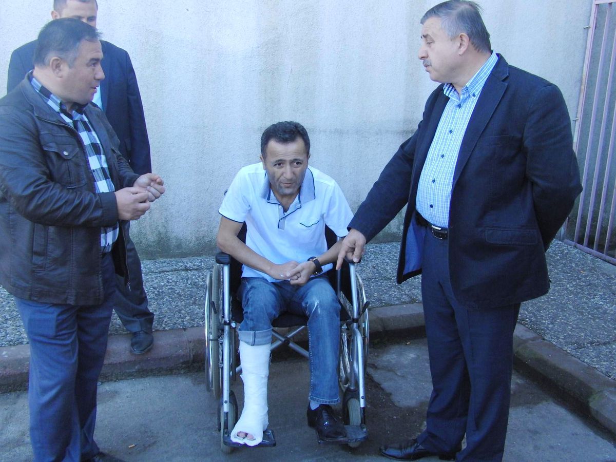 İtfaiye Müdürü \'Kurtarayım\' Derken Ayağını Kırdı