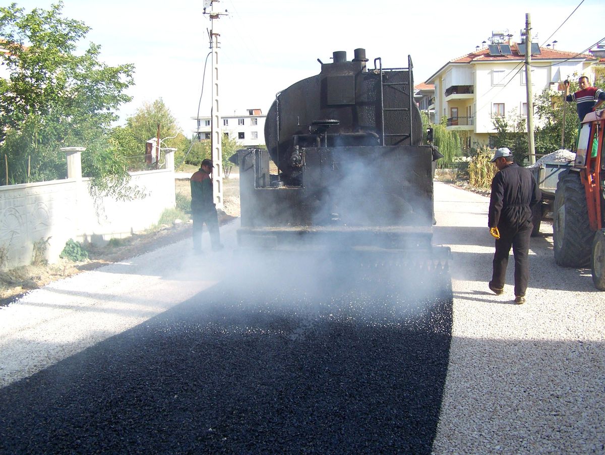 Korkuteli\'nde Asfalt Çalışmaları Devam Ediyor