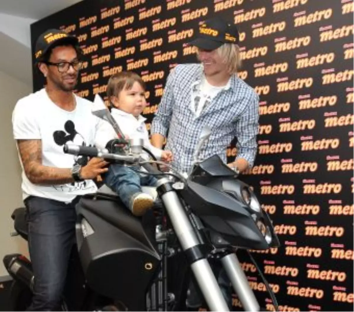 Krasic ve Baroni, Metrosiklet'in Tanıtımına Katıldı