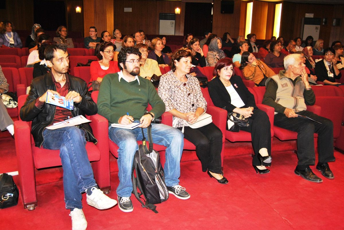 "Meme Kanseri\'nde Farklılık" Konferansı Yapıldı