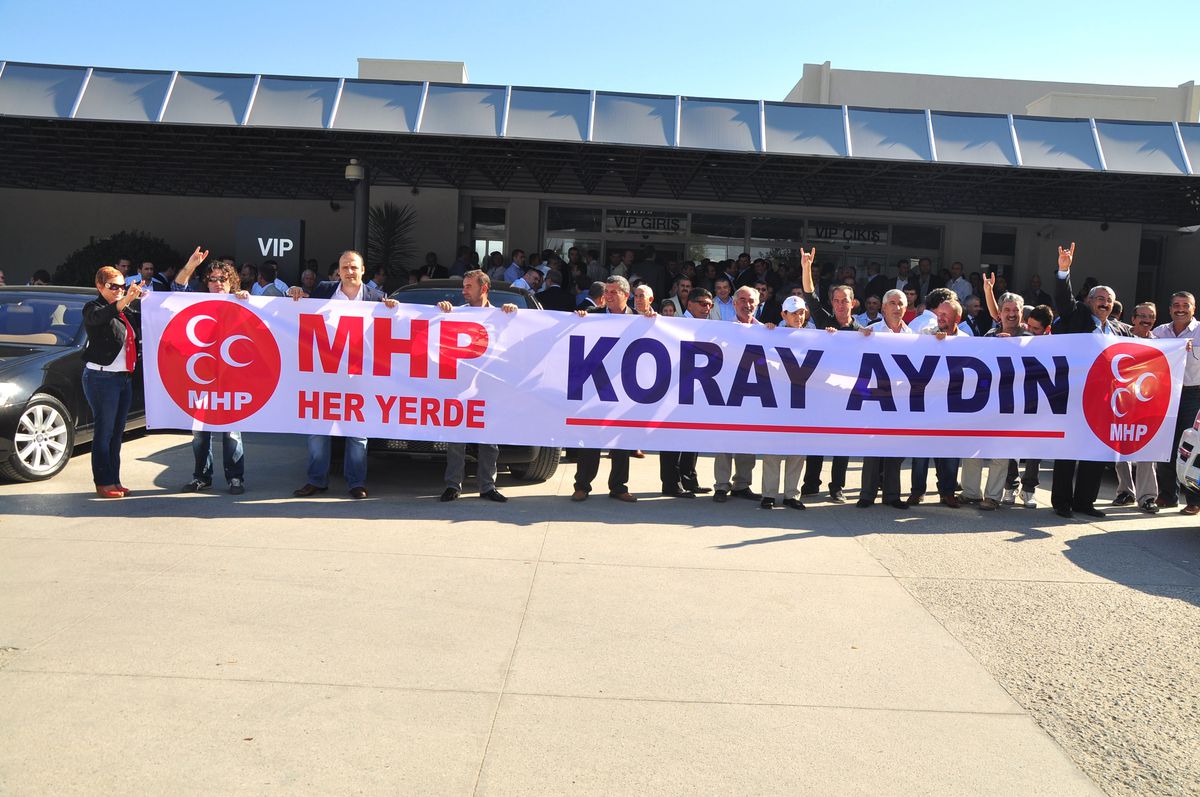 MHP Genel Başkan Adayı Koray Aydın İzmir\'de