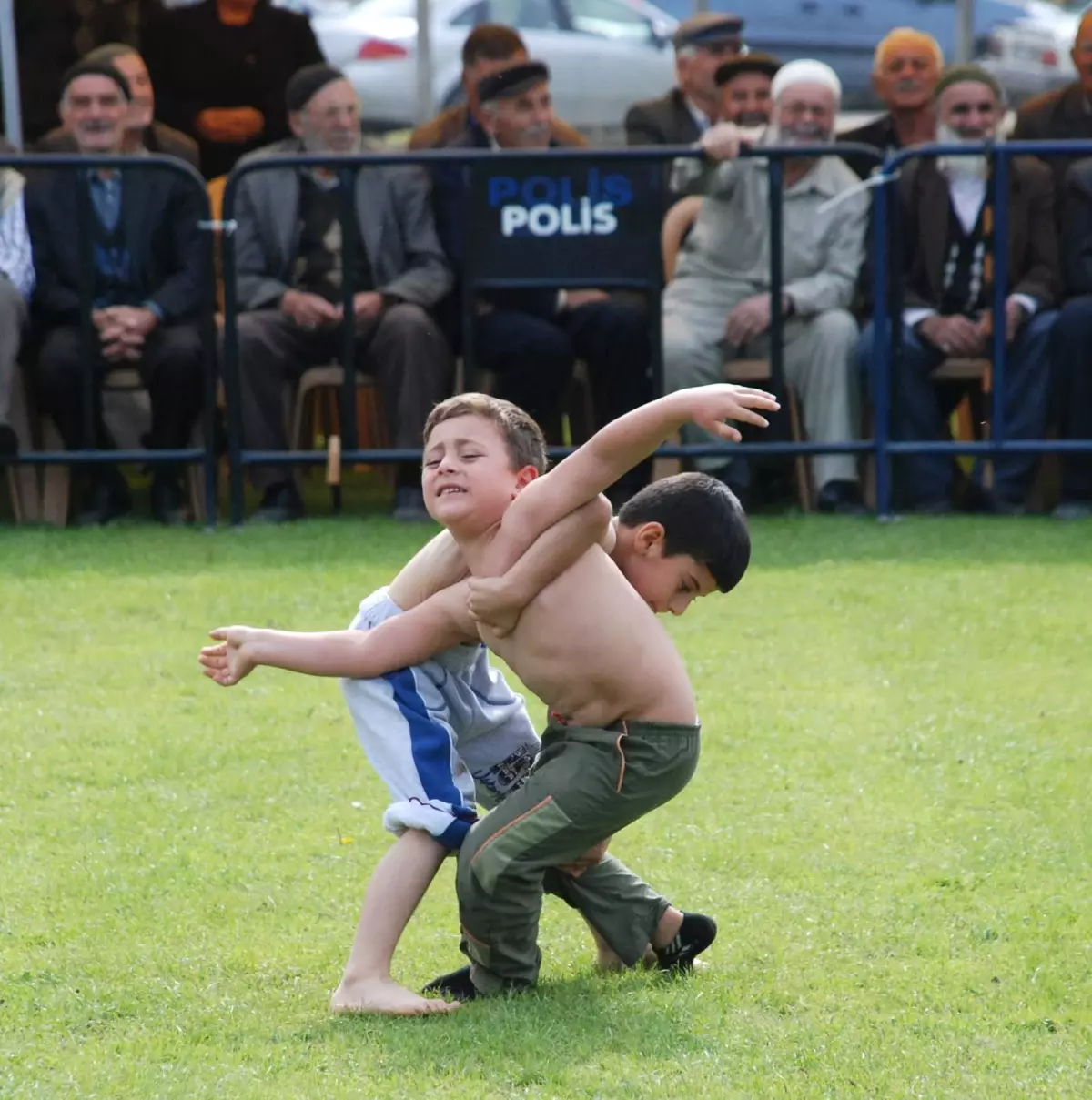 Minik Güreşçinin Gözyaşları