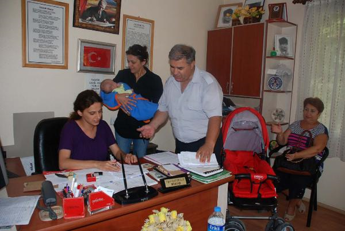 Muhtar, Anne, Hem de Solist