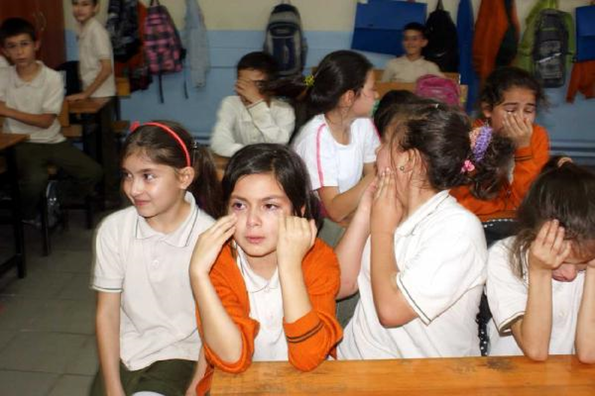 Ögrencilerin Son Derste Veda Gözyaşları