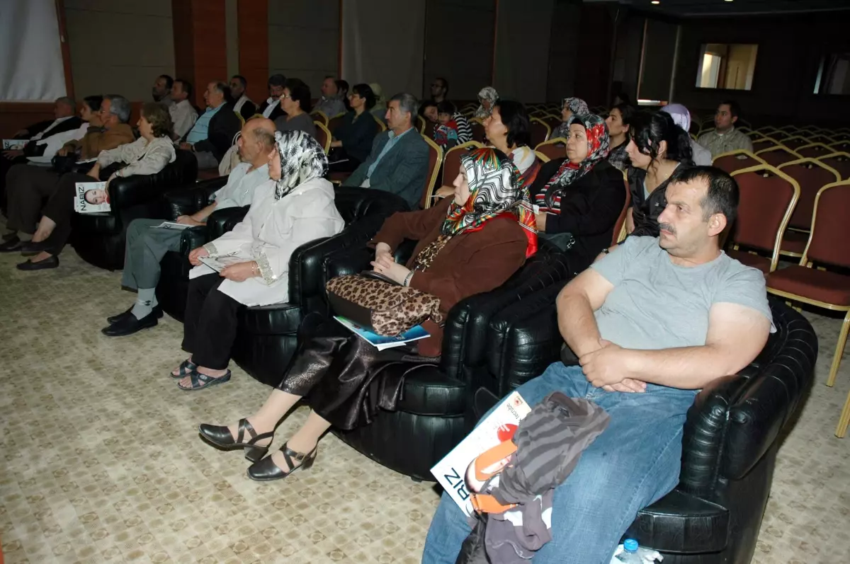 Özel Sani Konukoğlu Hastanesi'nde 'Cilt Kanseri ve Benler' Anlatıldı