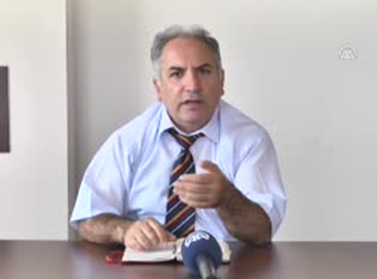 Portakal Soyamayan Üniversiteli