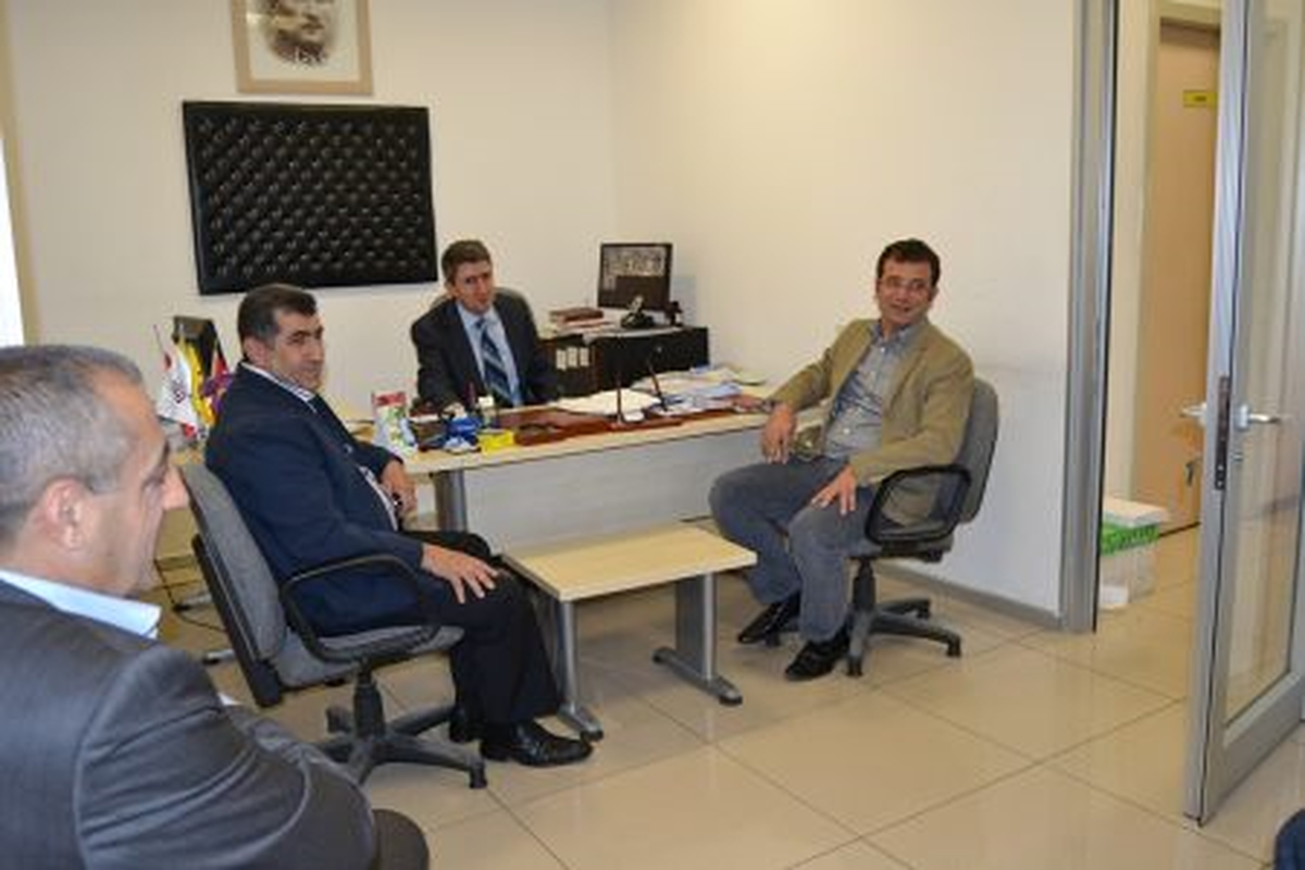 Posta Emin Ellerde