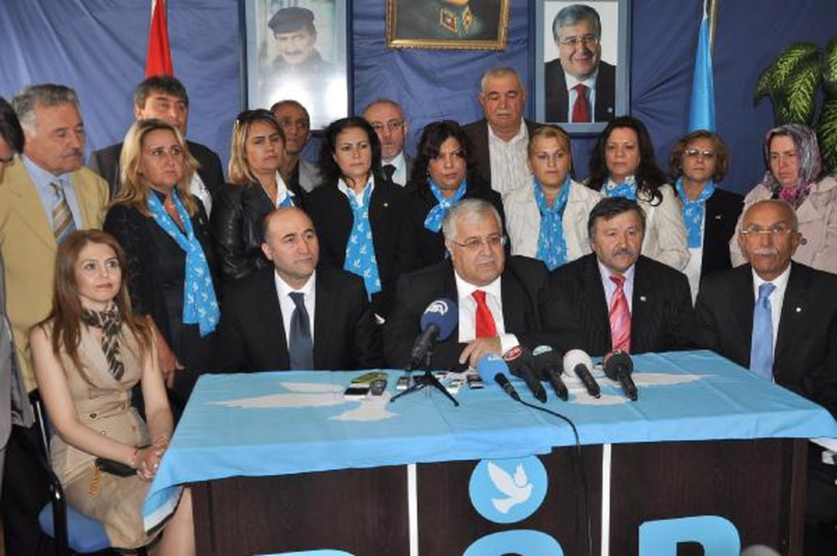 Türker: Dış Politikada Batağa Saplanıldı