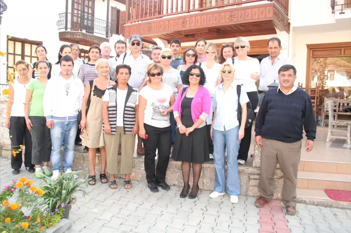 Ula'da Ev Pansiyonculuğu Kursu Sona Erdi