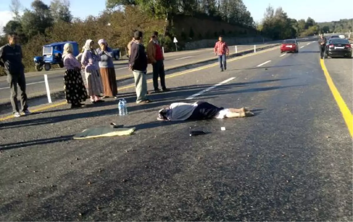 Yol Kenarında Kestane Satan Kadın, Otomobilin Altında Can Verdi