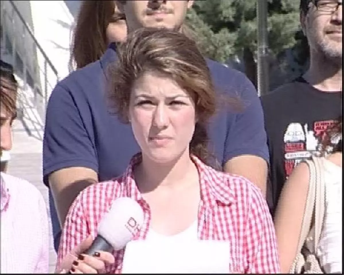 Adnan Menderes'in Anıt Mezarı Önünde Balyoz Eylemi