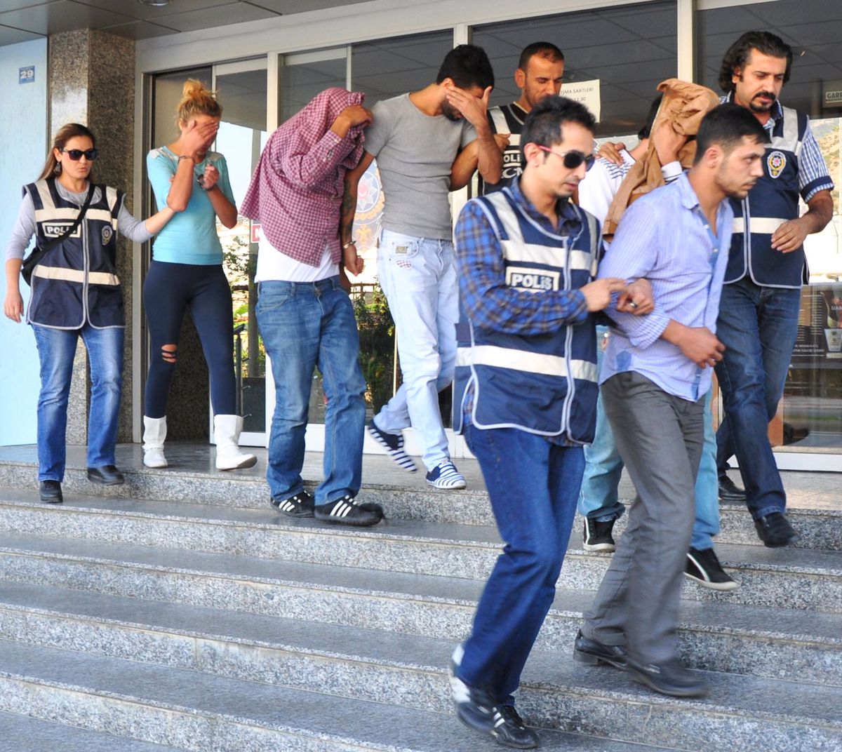Antalya\'da Uyuşturucu Operasyonu
