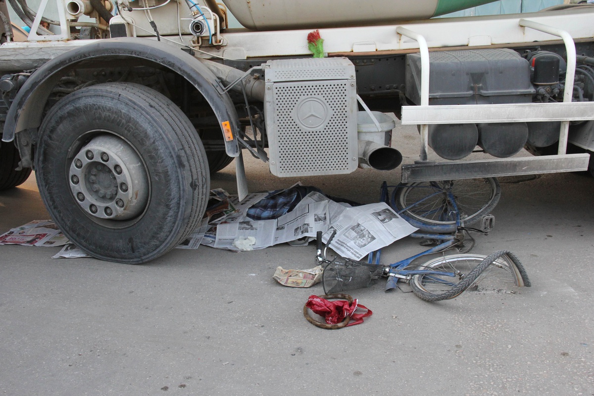 Beton Mikserinin Altında Kalarak Öldü
