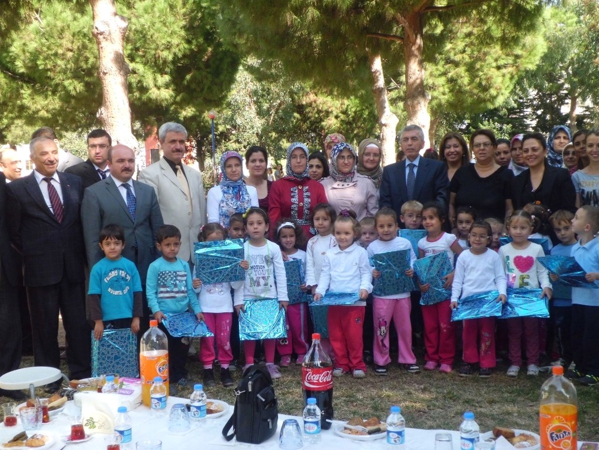 Burhaniye\'de Gezici Ana Sınıfında Eğitim Coşkusu