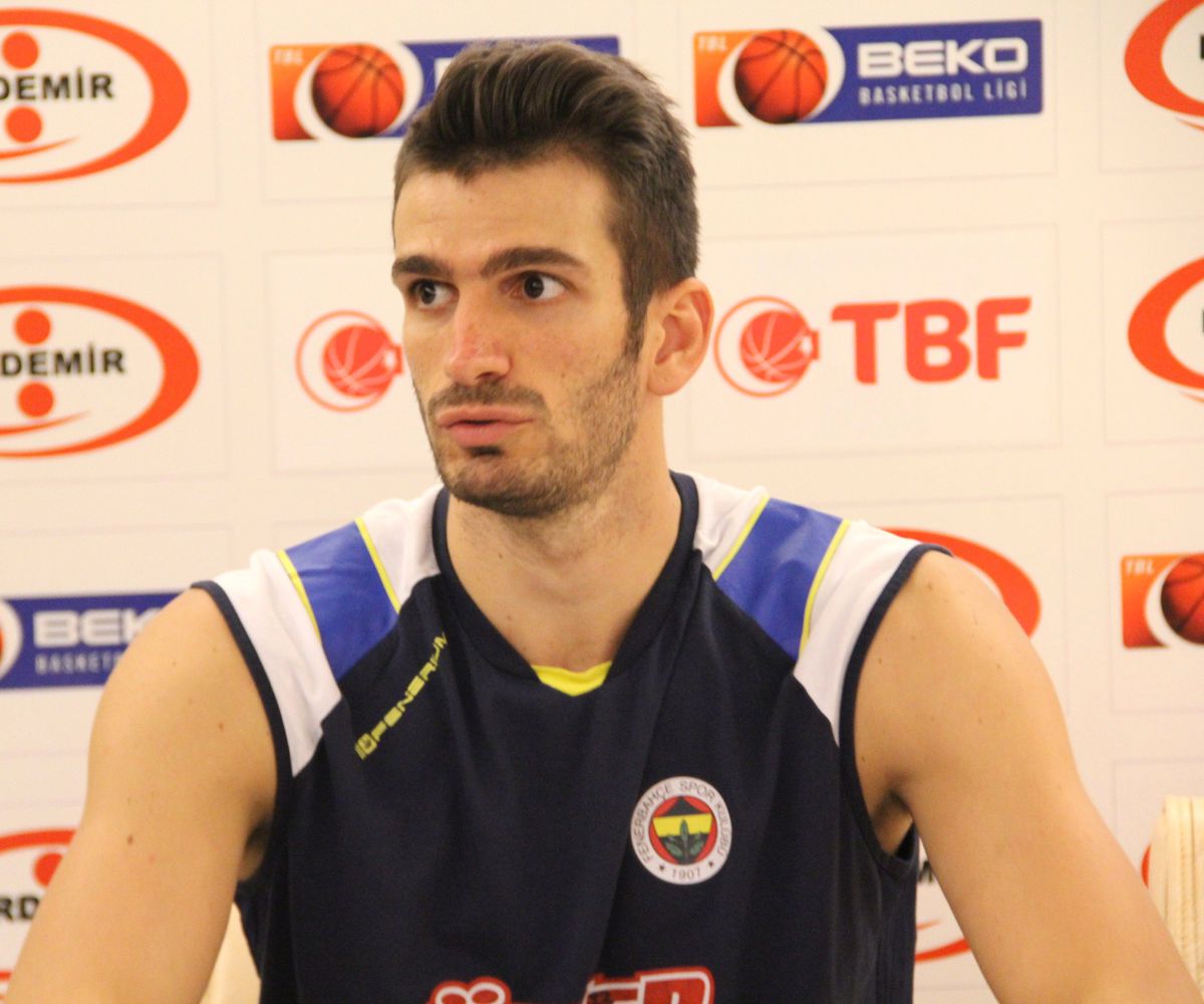 Fenerbahçe Erdemir\'i Geçti