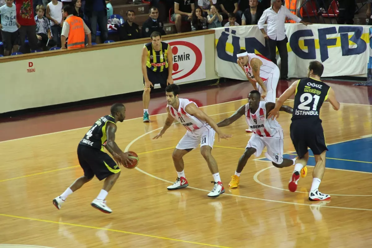 Erdemirspor- Fenerbahçe Ülker: 78-83