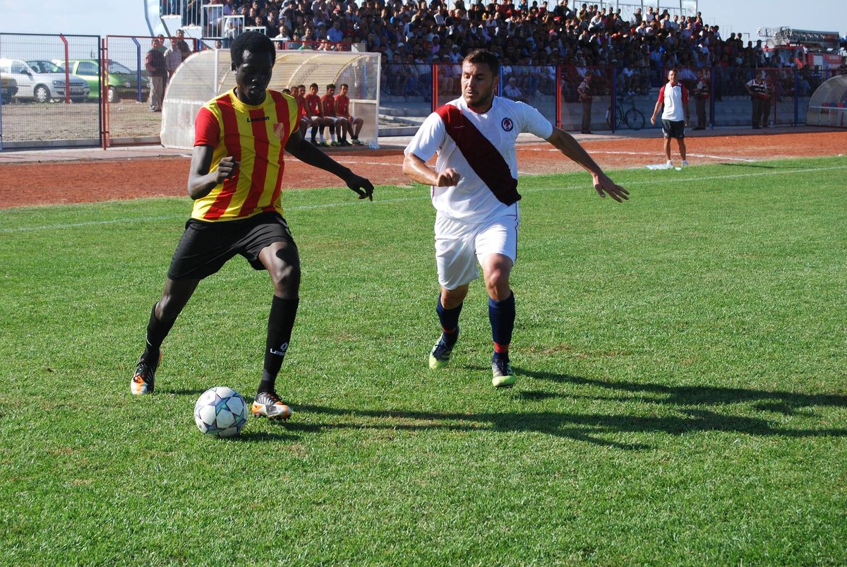 Küçükköy Belediyespor, Lideri Devirdi