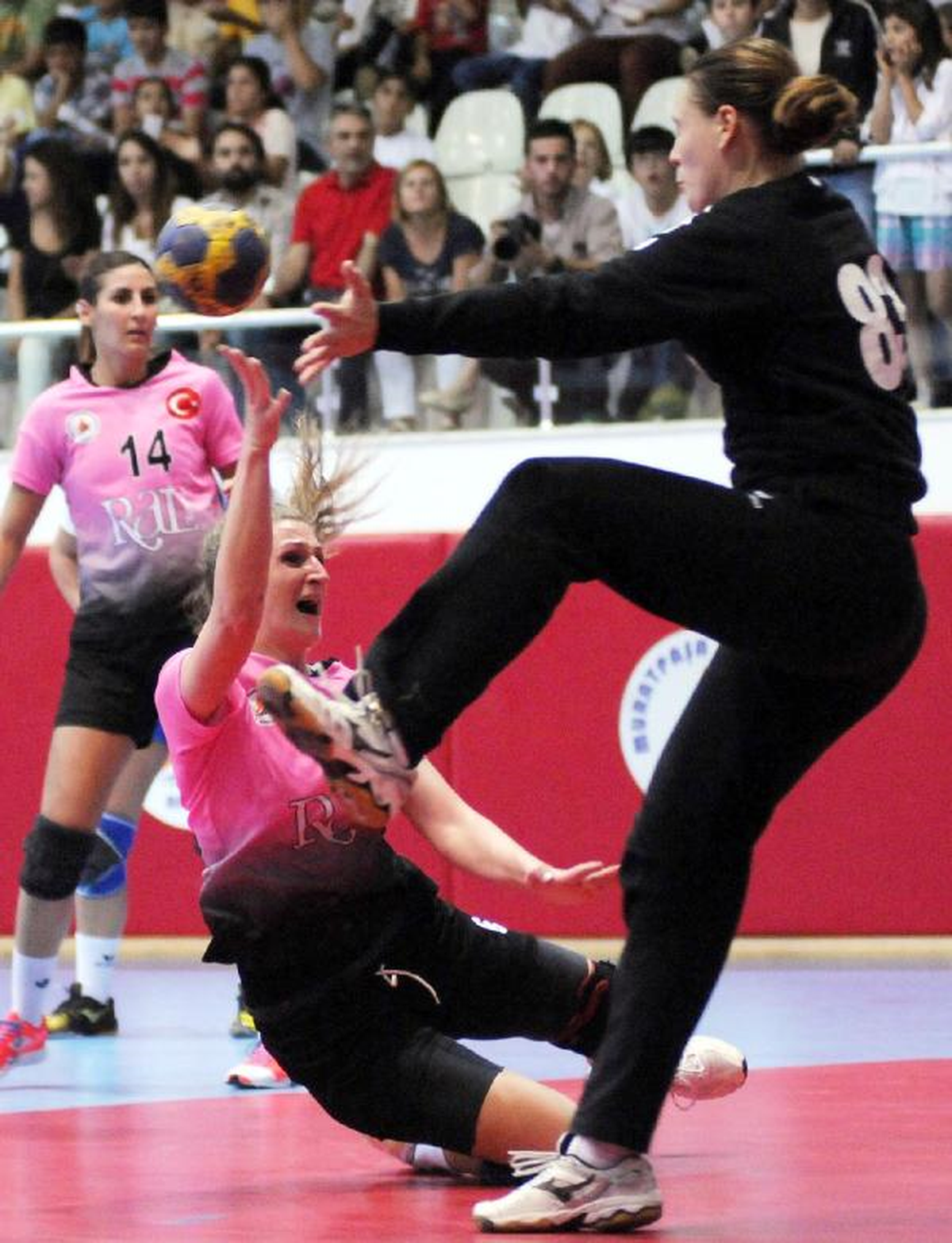 Muratpaşa Belediyesi - Lokomotiva Zagreb: 34-28